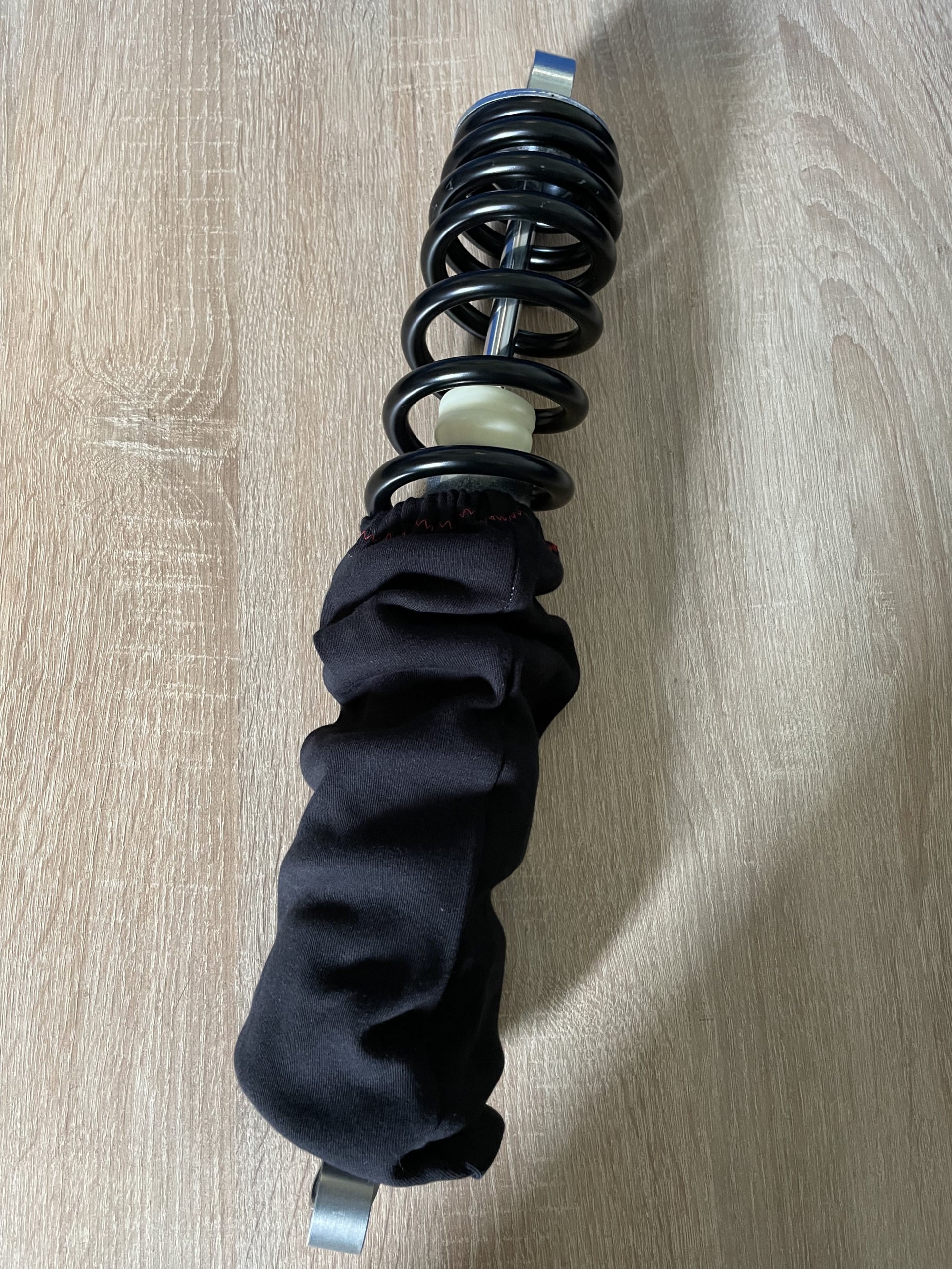 Stoßdämpferschützer Dämpfersocken – Bild 4