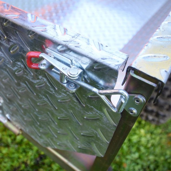 KIPPANHÄNGER QUAD 500 KG MIT VERZINKTEM RIFFELBLECH – Bild 2